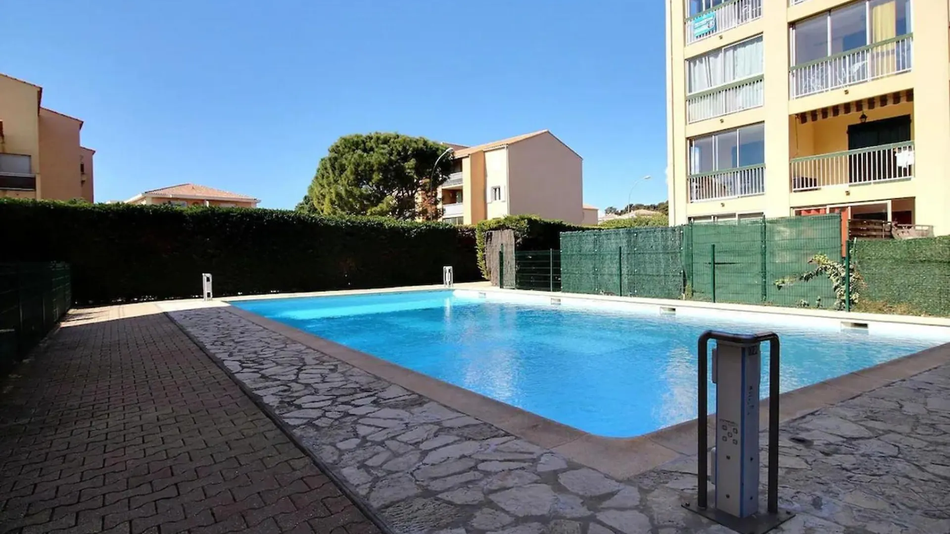 Apartment Studio With Pool Near The Sea Wifi And Ac Sanary-sur-Mer France